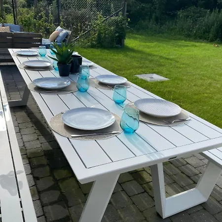 Modern Cosey House Walking Distance To The Beach Сasa de vacaciones *